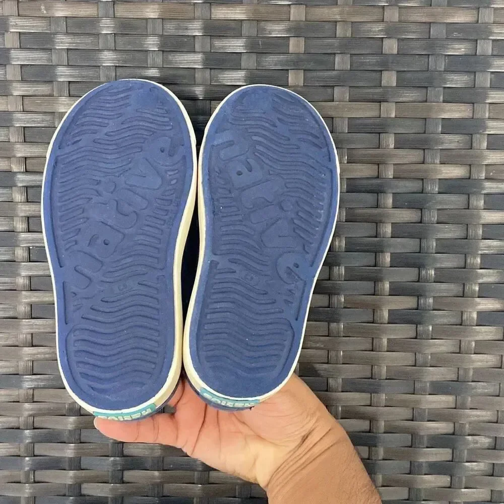 Native Jeffersons kid size 9